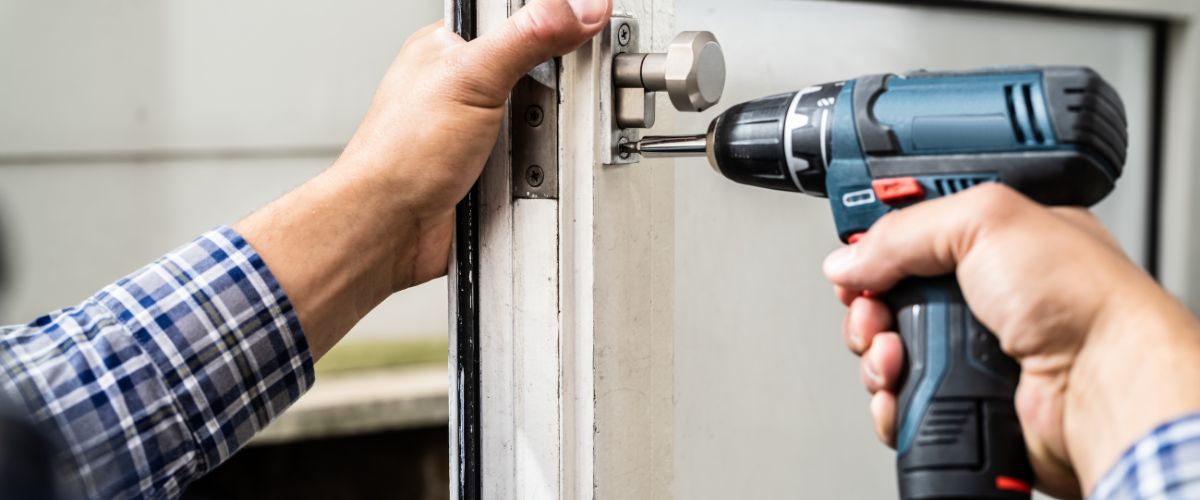 Garage door repair services for homeowners in Glendale